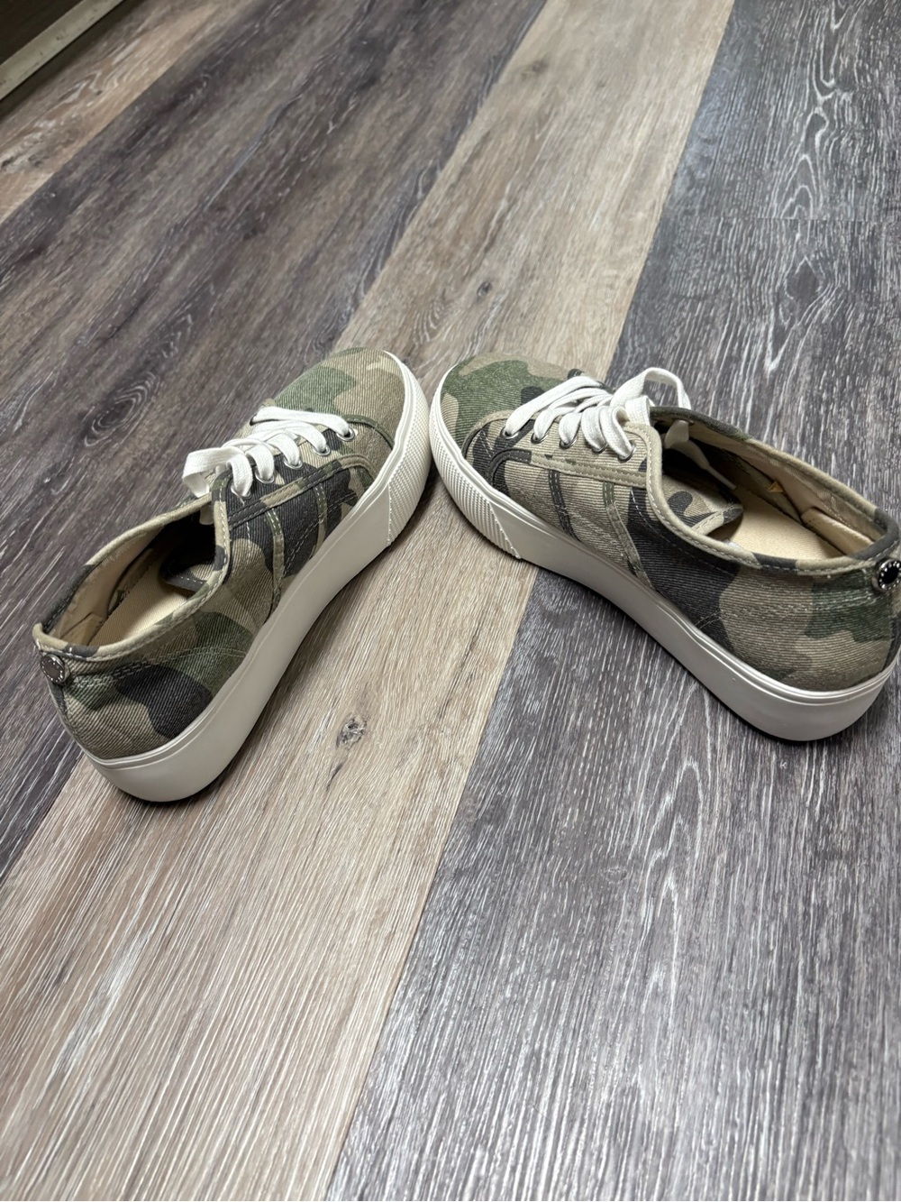 Steve Madden Camo Platform Low-Top Sneakers - Green/Beige